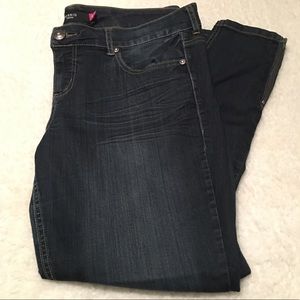 Torrid dark wash ankle zip skinny jeans